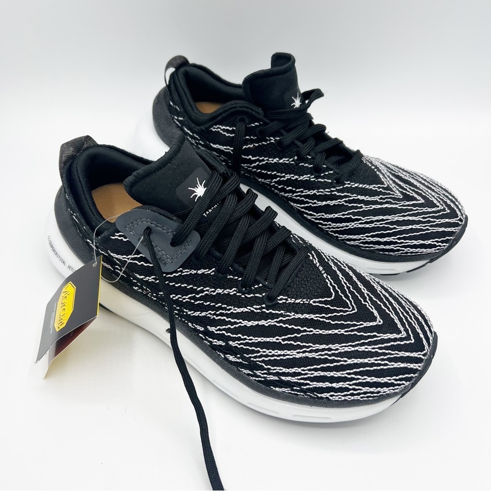 BRANDBLACK Tarantula Sneakers Shoes Size 6.5 NEW black & white athletic